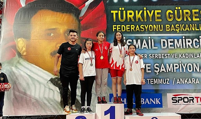 Nevşehir Belediyesi sportmeni Buğlem Kılıç, U-11 Bayanlar Güreş Türkiye Şampiyonası’nda 54 Kg’da Türkiye Şampiyonu oldu