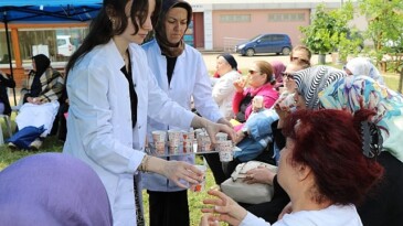 Yasemin Anne Kent Merkezinde “Detoks Şenliği”