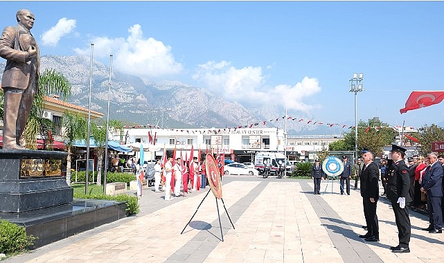 30 Ağustos Zafer Bayramı münasebetiyle Kemer’de merasim düzenlendi.