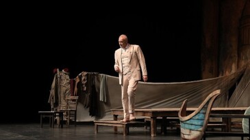 Açıkhavada “Rüstemoğlu Cemal’in Tuhaf Hikâyesi”yle unutulmaz bir yaz gecesi