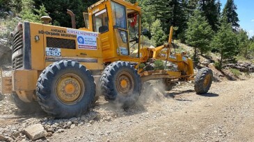 Antalya Büyükşehirden yayla yollarına bakım