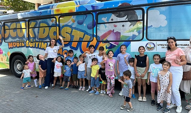 Avcılar Belediyesi’nden Çocuk Dostu Taşınabilir Oyun Aracı