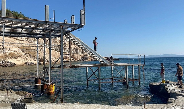 Ayıbalığı Koyu’ndaki müsaadesiz iskelenin sökümü başladı