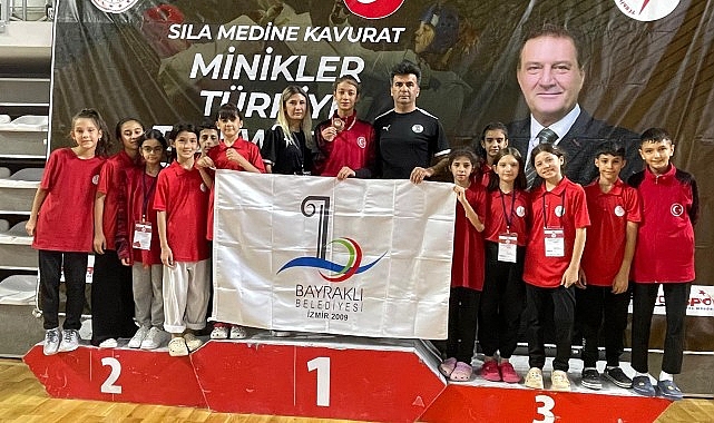 Bayraklılı sportmenler Sivas’tan dereceyle döndü