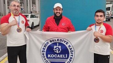 Bilek güreşçilerimiz dünya şampiyonu