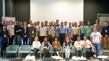 Boyun bölgesinde ameliyat izi olmamasını sağlayan “İzsiz Tiroidektomi” tekniği İstinye Üniversitesi’nde doktorlara anlatıldı