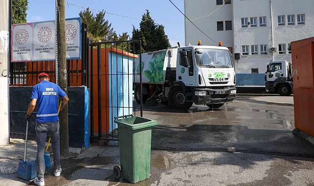 Buca Belediyesi’nden okullarda paklık seferberliği