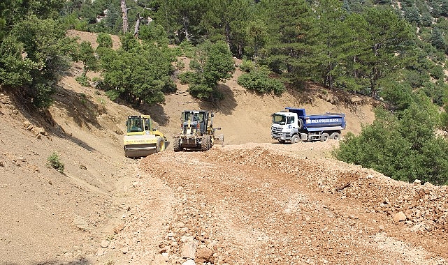 Büyükşehir’den Manavgat’ta asfalt öncesi hazırlık