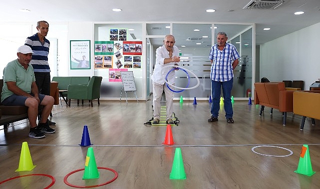 Çankaya Belediyesi Aşık Veysel Manisiz Ömür Merkezi yaz devrinde de atölyeleriyle faaliyet gösteriyor