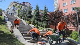 Çankaya Belediyesi, ilçe genelindeki parklarda bakım ve tamir çalışmalarını sürat kesmeden sürdürüyor