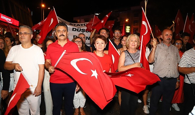 Dikili’de Zafer Bayramı Şenlik Coşkusuyla Taçlandı