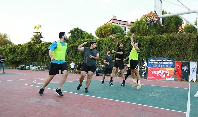 Genç atletler Zafer Turnuvası’nda bu sefer basketbol için yarıştı