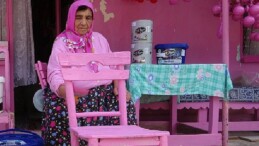 Isparta’nın ‘Barbie Teyzesi’ Sakine Akkul’un daveti Filli Boya tarafından karşılık buldu