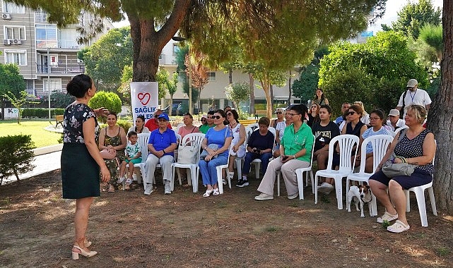 İzmirliler sıhhati geliştiren parklarda buluşuyor