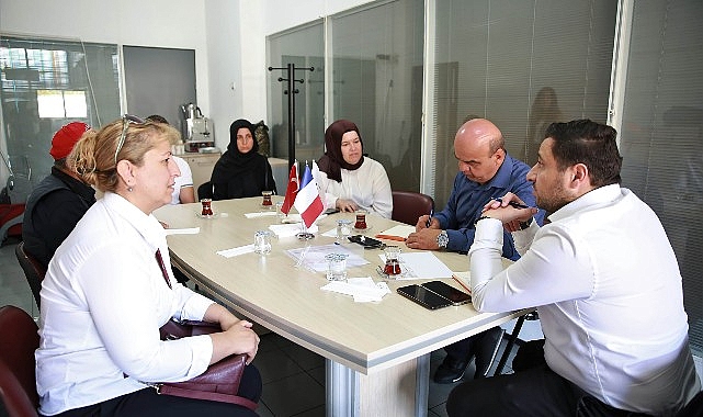 Keçiören Belediyesi bünyesinde faaliyet gösteren Meslek Ofisi, iş arayan vatandaşlara istihdam kapılarını aralamaya devam ediyor