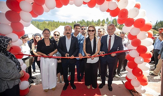 Lider Memnun’dan Şaphane mesaisi “El ele verip halkın memnunluğu için çalışacağız”