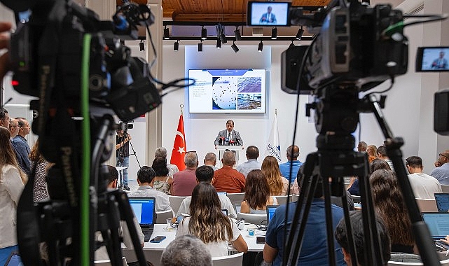 Lider Tugay’dan “Körfez” daveti “Uzattığım el sıkılana kadar elimi havada tutmaya devam edeceğim”