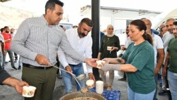 Lider Yıldız’dan Çalışana Aşure İkramı