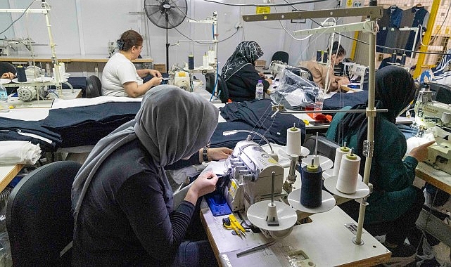 Meslek Fabrikası bayanlara ve gençlere iş kapılarını aralıyor