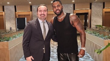 Müziğin dahi çocuğu Jason Derulo Türk kahvaltısına hayran kaldı