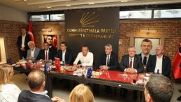 Özgür Özel Edremit Belediyesi’ni ziyaret etti