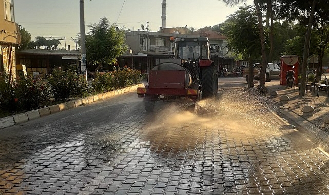 Salihli Belediyesi Kırsal Mahallelerde Yol Bakım ve Paklık Çalışması Gerçekleştirdi