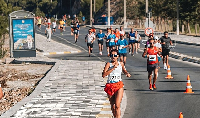 Sedoxy Sports Events tertibiyle gerçekleşecek olan Memleketler arası Ayvalık Kurtuluş Yarı Maratonu, 14 Eylül Cumartesi günü yerli ve yabancı 1000 atletin iştirakiyle koşulacak.