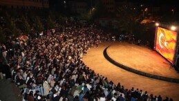 Açık havada Gülen Gözler keyfi