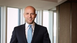 Akbank’tan KOBİ’lere Büyük Kolaylık: Şubeye Gitmeden Ticari Kredi Limit Transferi Artık Akbank Mobil’de