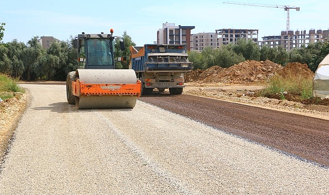 Aksu Altıntaş’ta 35 kilometre yeni yol açıldı