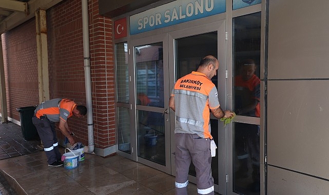 Bakırköy Belediyesi’nden okullara paklık vazifelisi dayanağı