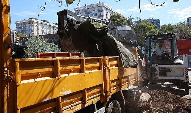 Bakırköy Belediyesi’nin kaldırım işgallerine karşı kontrolü devam ediyor.