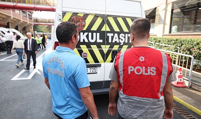 Bakırköy zabıta ve polisinden okul servisi kontrolü