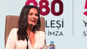 ”Bir sayfa kitap okumayan, okumuşlar ülkesiyiz”