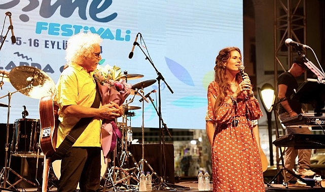 Çeşme Şenliği Yeni Türkü ile Görkemli Bir Final Yaptı