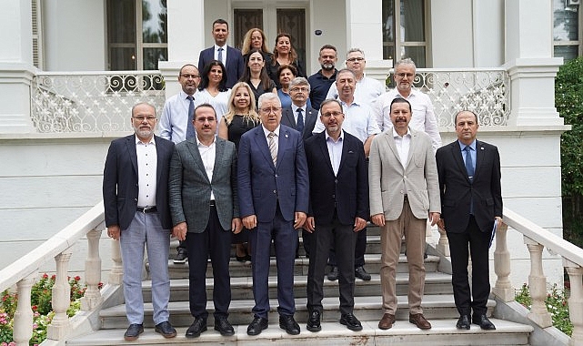 Ege Üniversitesinde İzmir Körfezi’ndeki çevresel meselelerin tahlili ile ilgili toplantı yapıldı