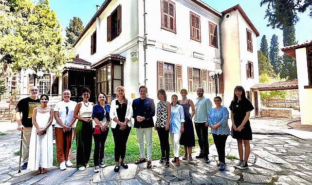 Ege Üniversitesinden bir birinci: Görsel Bağlantı Tasarımı Yüksek Lisans Programı açıldı