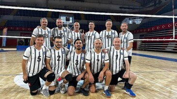 EÜ Voleybol Grubu çeyrek finalde
