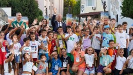 Gaziemir’in çevreci çocukları vazife başında