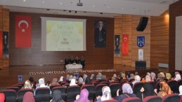 Kahramankazan Belediyesi, Mevlid Kandili münasebetiyle bayanlara özel bir program düzenledi.