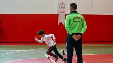 Karşıyaka Belediyesi çocukların spor hayatına ışık oluyor