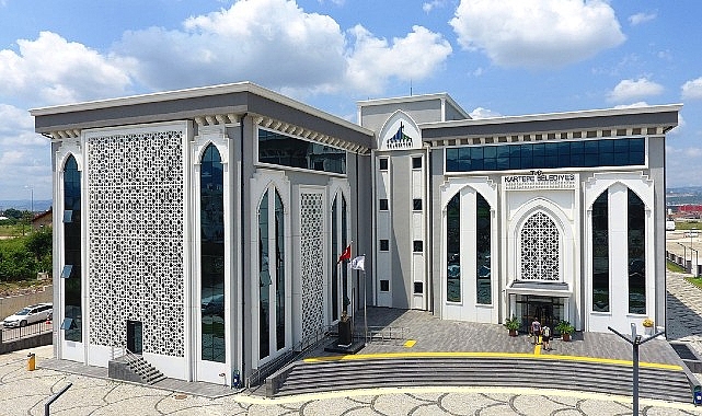 Kartepe Belediyesi Toplumsal Yardım İşleri Müdürlüğü’nden gereksinim sahibi 957 öğrenciye eğitim takviyesi verildi.