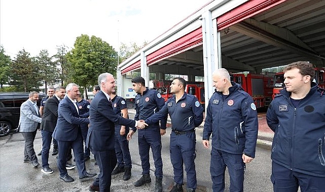 Lider Alper Taban’dan İtfaiye Çalışanı Ve Huzur Konutu Sakinlerine Ziyaret
