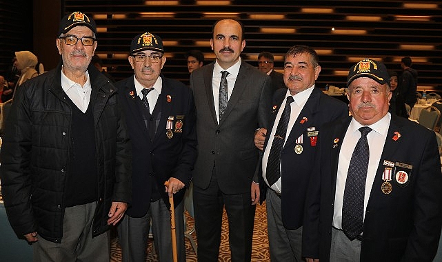 Lider Altay: “Gazilerimiz Vatan ve Bayrak Sevgisinin Yaşayan Sembolleridir”