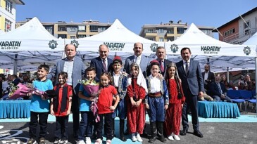 Lider Altay Yeni Eğitim-Öğretim Yılının Birinci Gününde Öğrencilerin Heyecanına Ortak Oldu