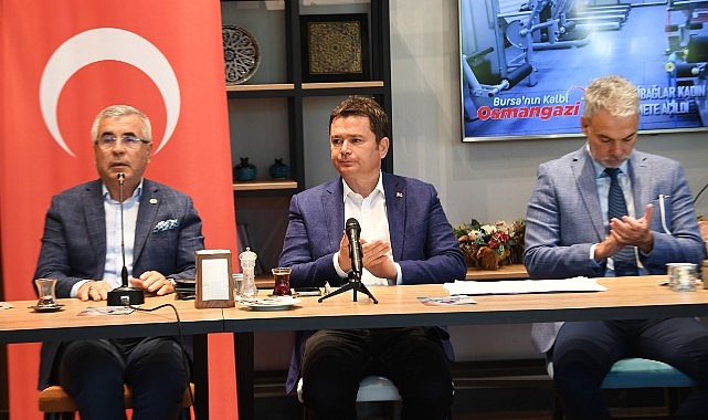 Lider Aydın muhtarları dinliyor, zahmetleri bir bir çözüyor