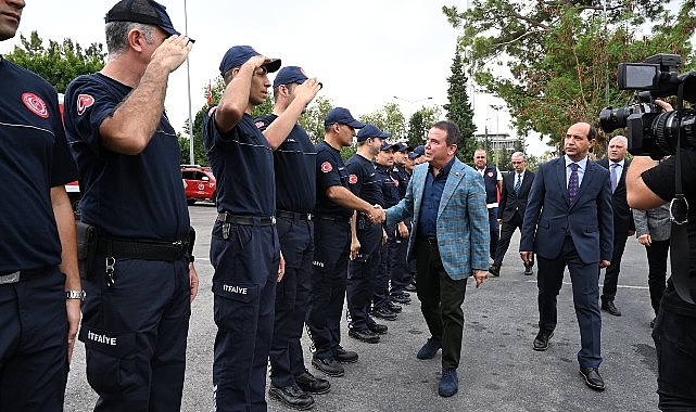 Lider Böcek İtfaiyeciler Haftası’nı kutladı