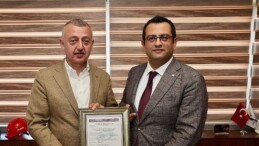 Lider Büyükakın, İnşaat Mühendislerine konuk oldu; Dirençli kent Kocaeli ve kentsel dönüşüm görüşüldü
