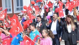 Lider Çırpanoğlu, İlköğretim Haftası kutlama programına katıldı