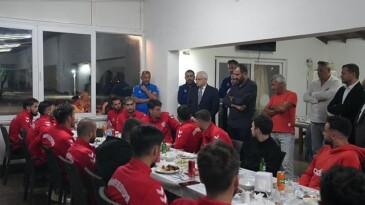 Lider Deveciler, Burhaniye Belediyespor Futbol A Grubu İle Yeni Dönem Öncesi Moral Yemeğinde Buluştu
